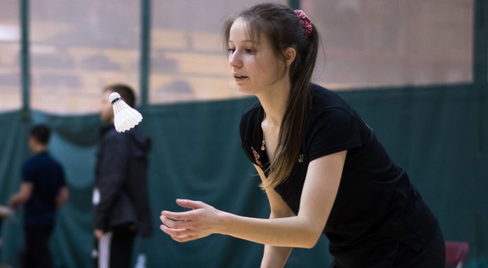 Béatrice Guay Rouge et Or Badminton